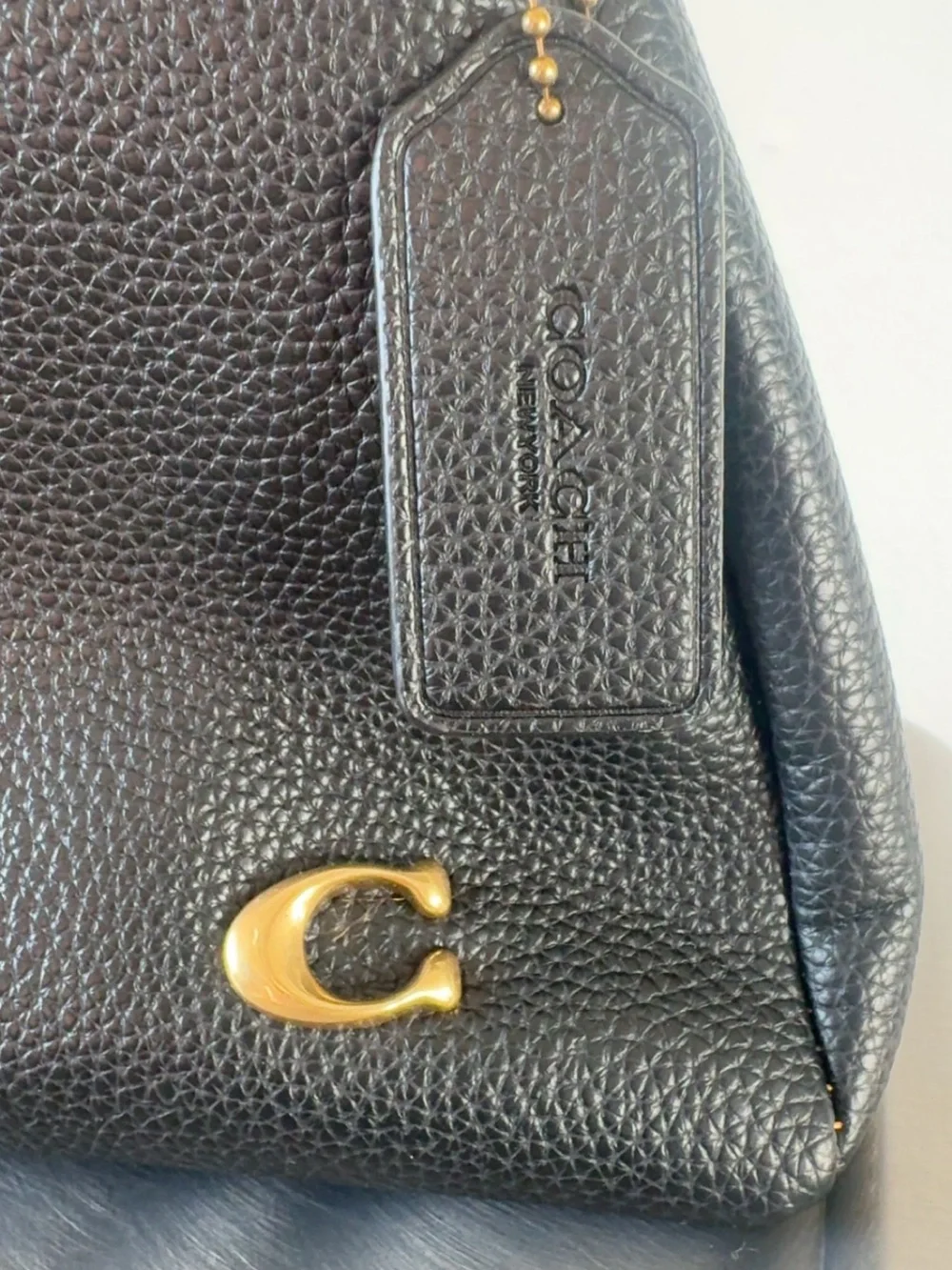 COACH : Black pebbled leather Lana Shoulder Bag 23